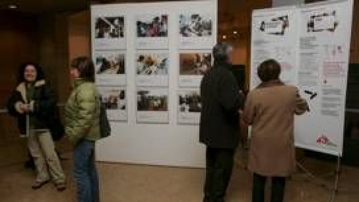 MSF tiene una exposición en Caja España sobre crisis olvidadas