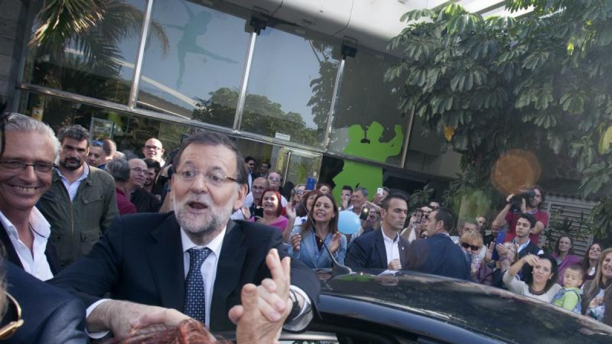 El presidente del Gobierno y candidato a la reelección por el PP, Mariano Rajoy, durante el mitin celebrado hoy en Alicante.