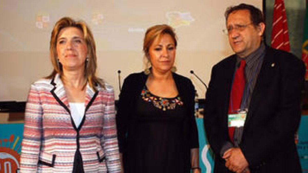 Salgueiro, junto a la alcaldesa de Zamora y al presidente de la asociacion de hosteleria, Somoza.