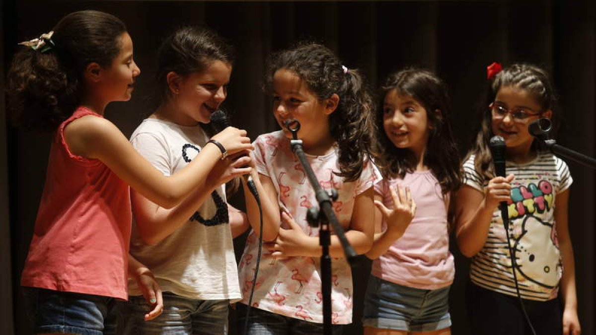 Un grupo de niñas participa en el ‘Tú sí Que-vedo, tú sí que vales’