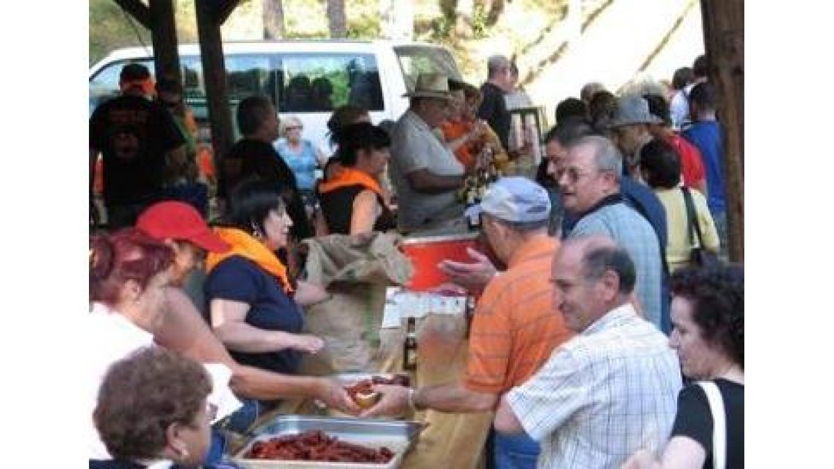 Numeroso público degustó la parrillada del día de San Cristóbal.
