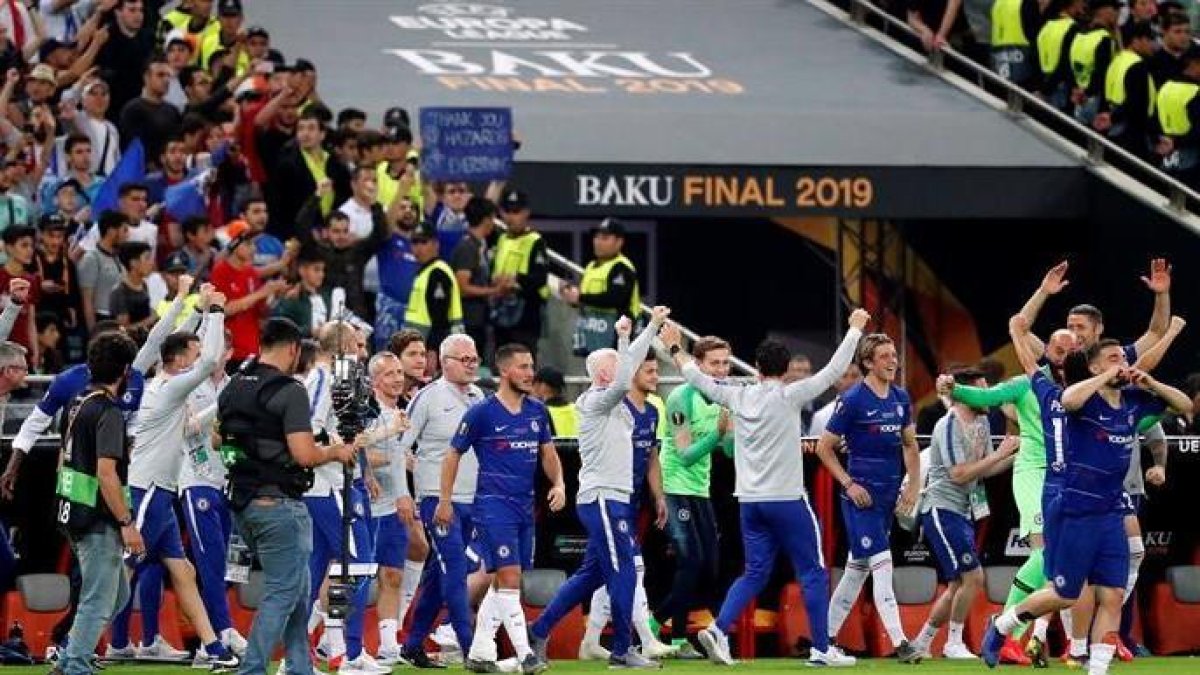 Los jugadores del Chelsea celebran su triunfo.