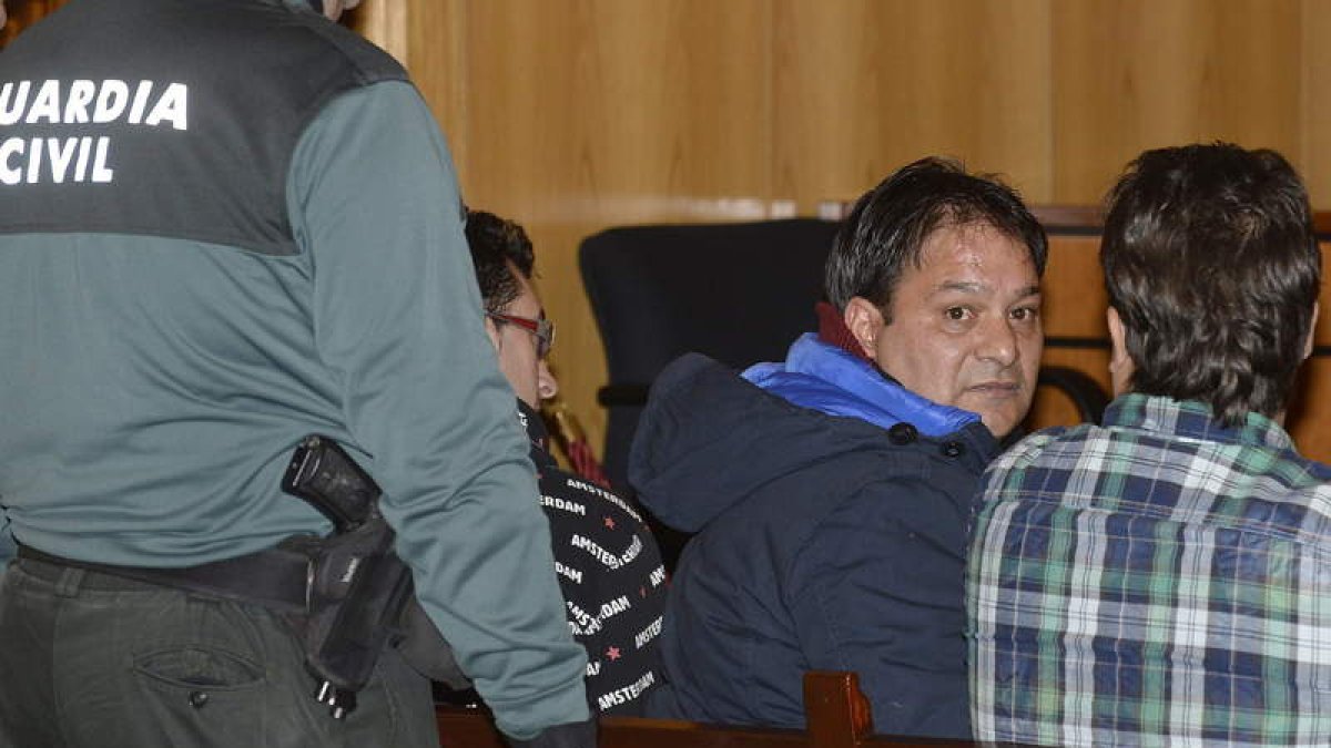 Salvador Romero Larralde «El Negro», líder del clan de «los Monchines», durante el juicio, ayer.