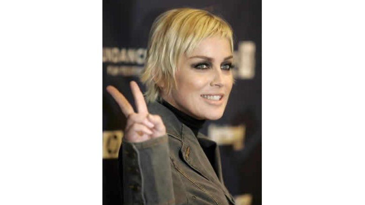 La actriz posa sonriente en el festival de cine de SUNDANCE 2008, poco antes de cumplir 50 años.