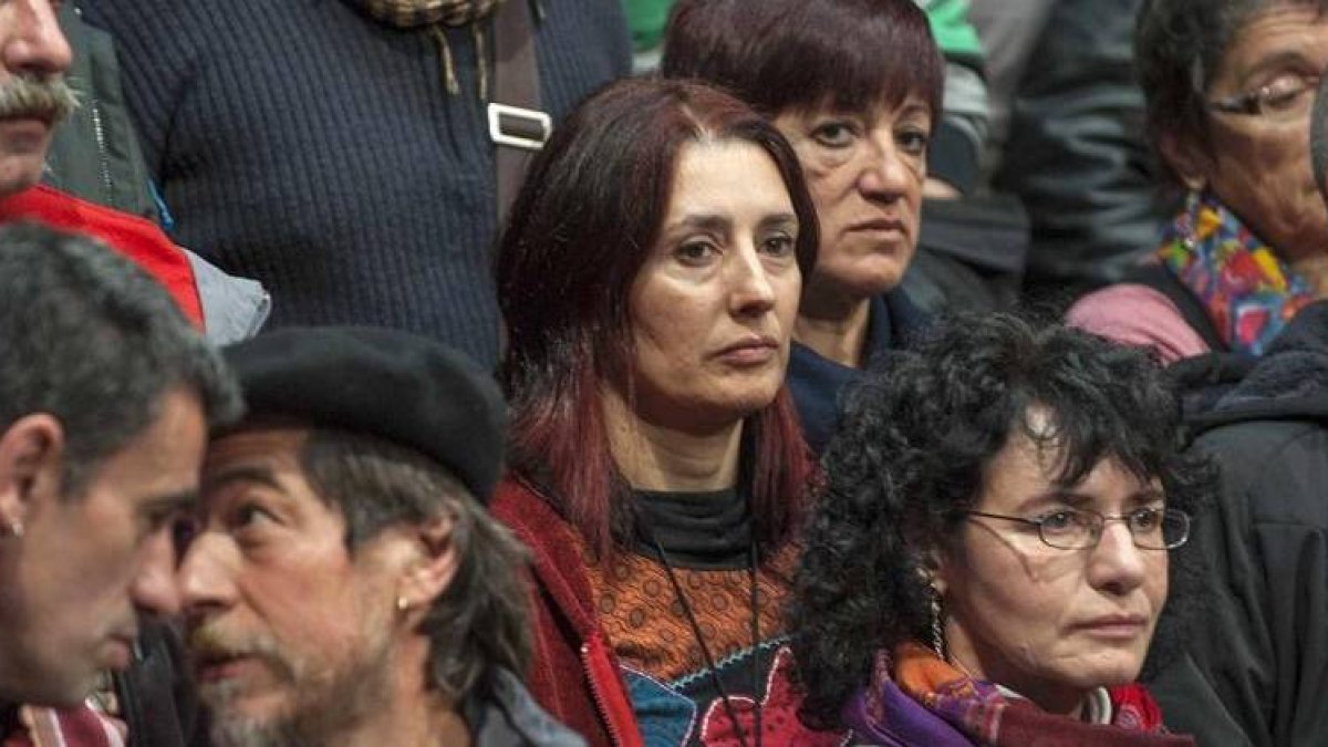 El Colectivo de Presos Políticos Vascos (EPPK) ha organizado hoy un acto en el Kafe Antzoki de Durango con etarras excarcelados a raíz de la derogación de la doctrina Parot.