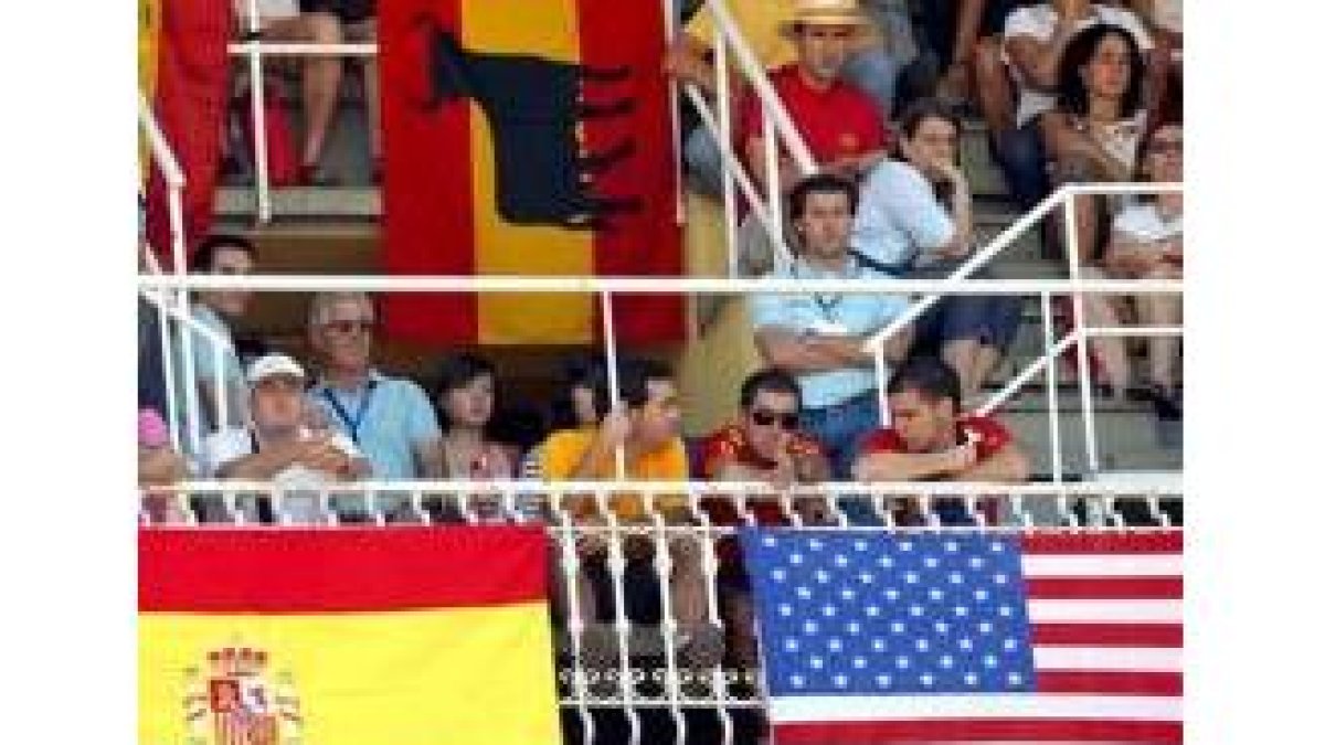 Americanos y españoles dieron colorido a cada encuentro