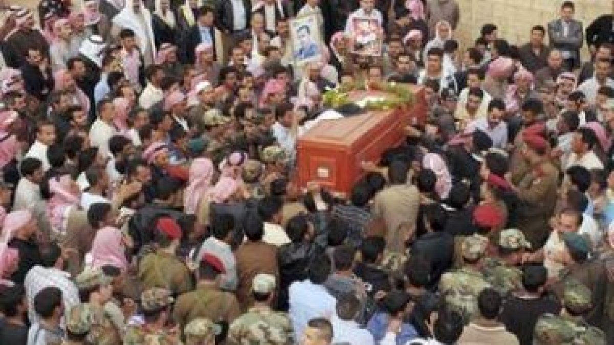 Funeral del oficial del ejército Abdul-Samad Ibrahim al-Dabko.