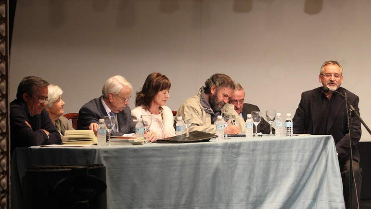 Courel, Macdermott, Halffter, López y Fernández clausuraron el debate sobre Carnicer.