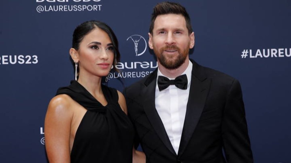Antonella Roccuzzo y Leo Messi, en la gala del Balón de Oro. TERESA SUÁREZ
