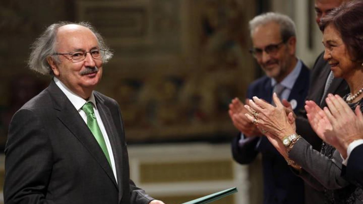 Antonio Colinas al recibir el premio Reina Sofía de poesía.