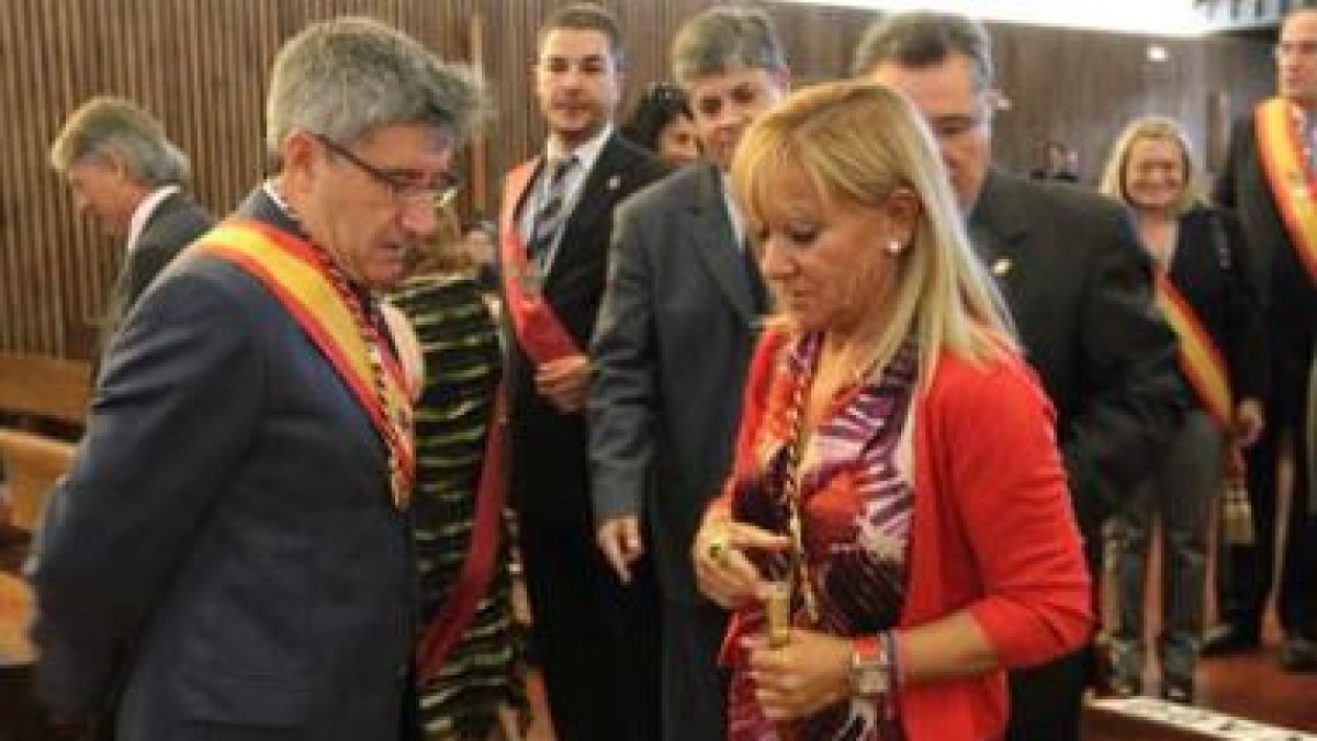 Fernández y Carrasco coincidieron ayer en la agenda política en León; y en Valladolid.