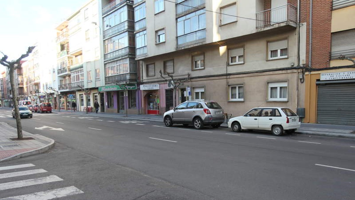 Imagen de archivo de la avenida de Mariano Andrés, calle en la que se produjo el accidente.