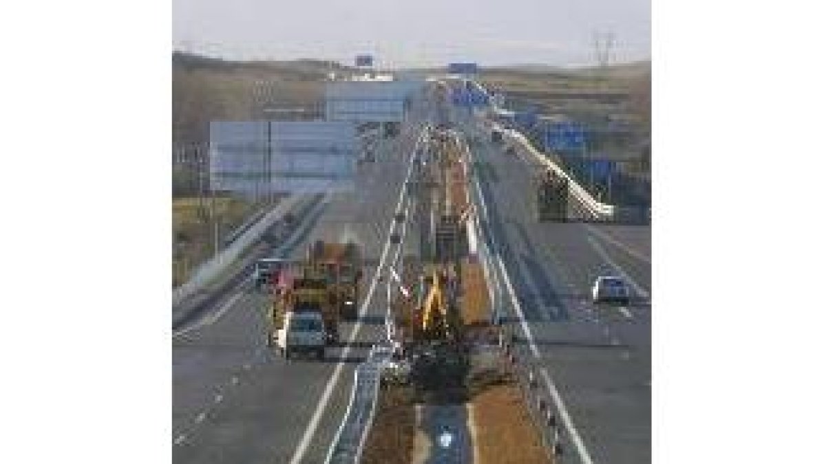 Desde su inauguración, la autopista ha tenido que sufrir varias obras