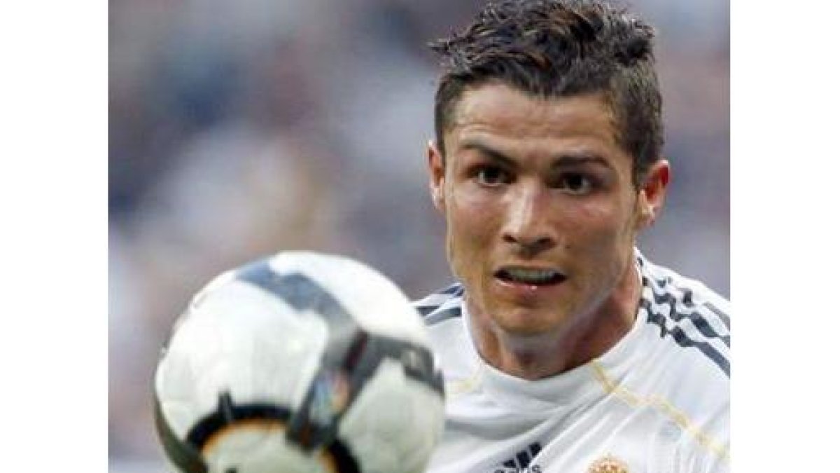 Ayer el fútbol del Madrid prácticamente se redujo a un sólo hombre: Cristiano Ronaldo.