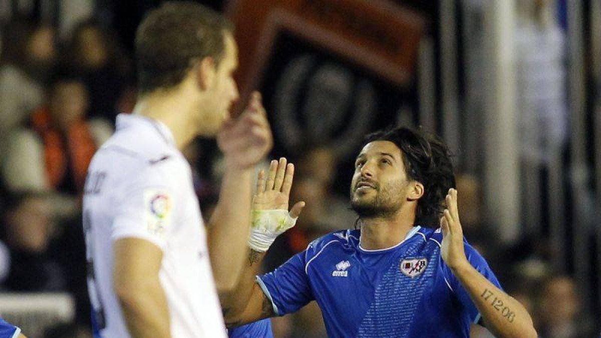Chori Domínguez celebra el gol anotado a su exequipo.
