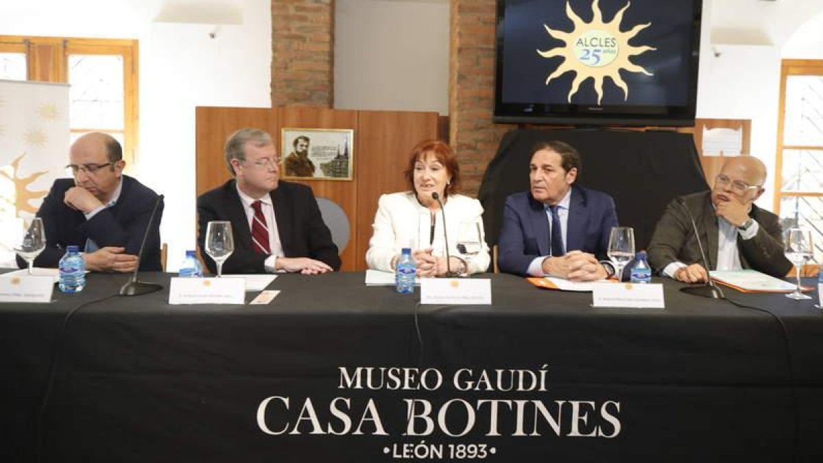 Francisco Castañón, Antonio Silván, Mercedes Gutiérrez, Antonio Sáez Aguado y Faustino Sánchez. RAMIRO