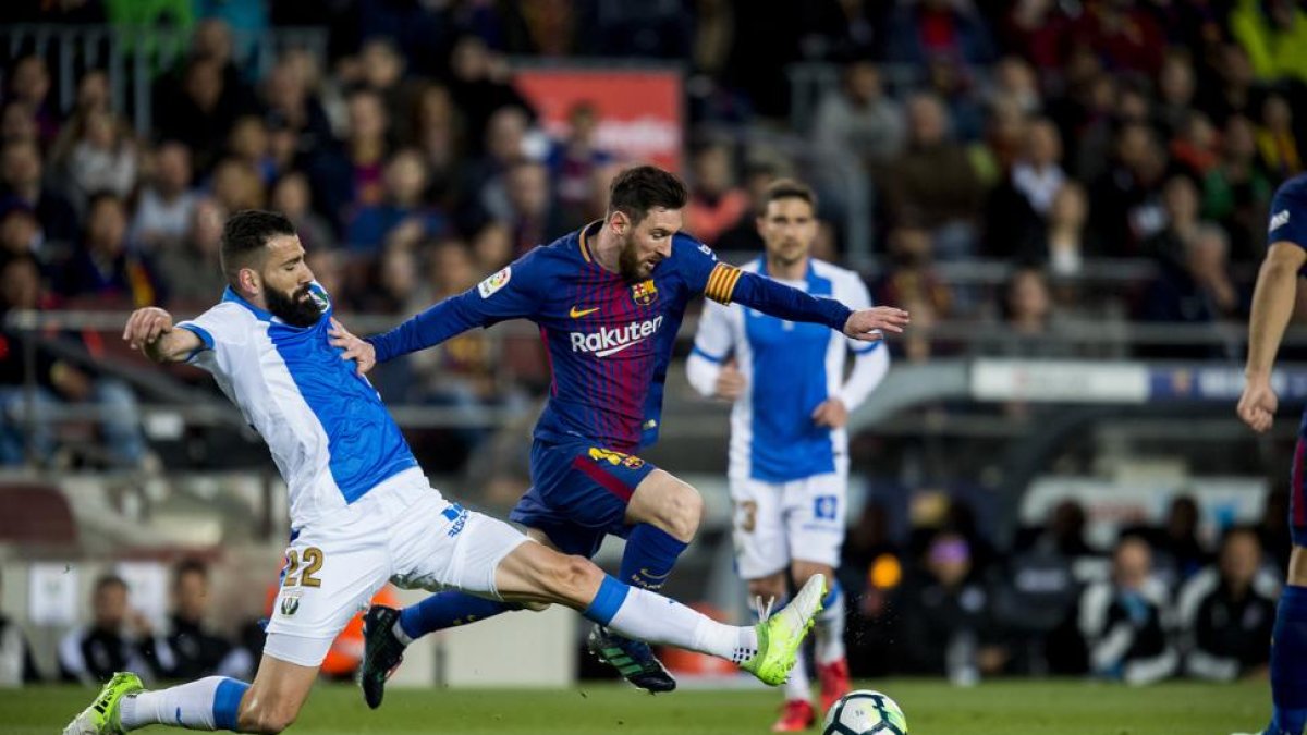 Messi, en acción, en un partido en el que ha conseguido tres goles, los tres del Barça.