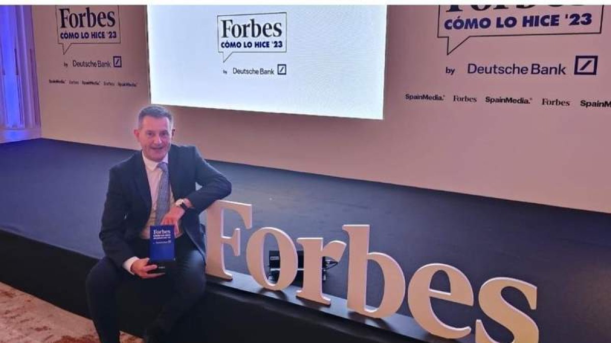 Alberto Fernández Sutil recogió el reconocimiento de Forbes. DL