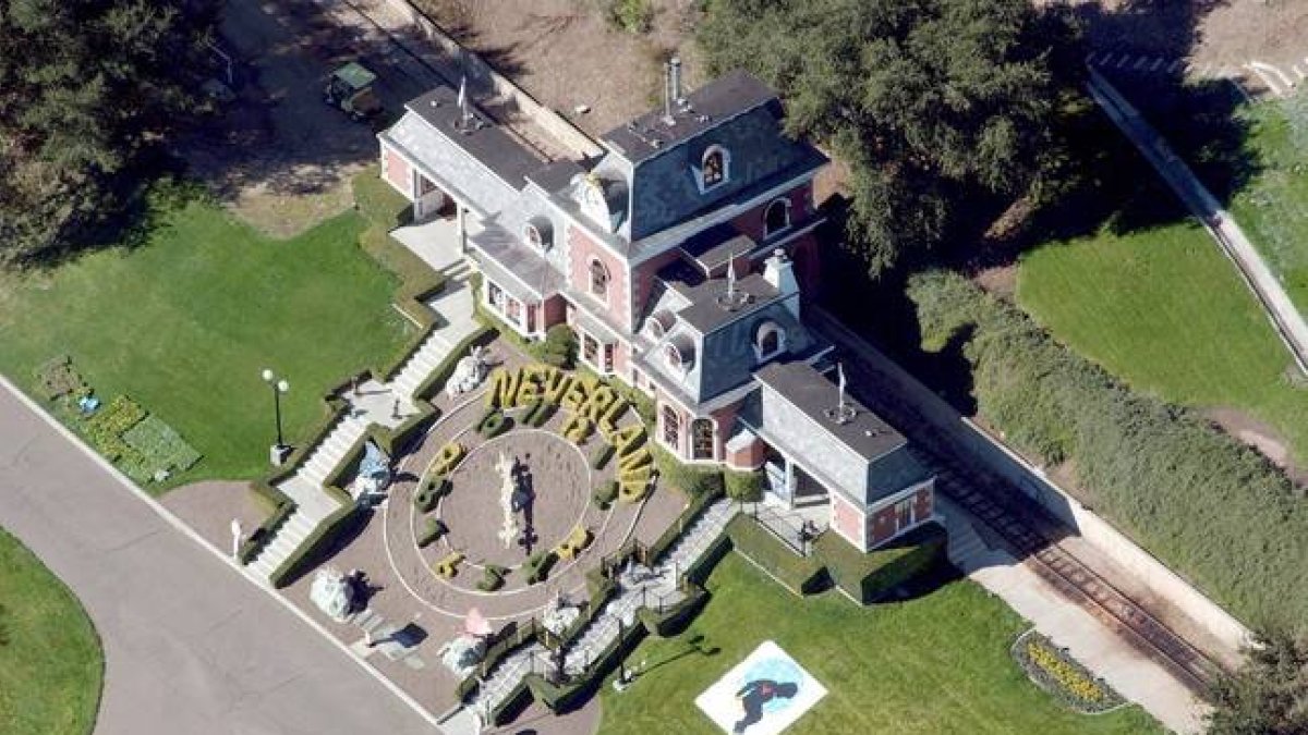 Foto aérea de noviembre del 2003 del rancho Neverland, propiedad de Michael Jackson.