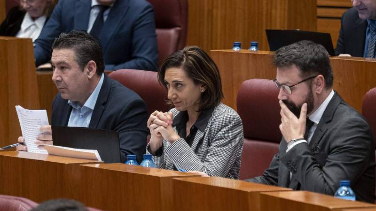 Luis Mariano Santos, Alicia Gallego y José Ramón García. DL