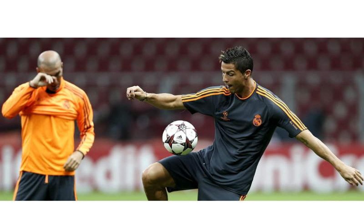Cristiano y el equipo entrenan con miras al enfrentamiento contra el Galatasaray.
