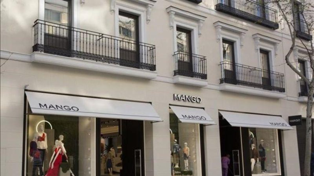 Nueva tienda de Mango en la calle Serrado, de Madrid.