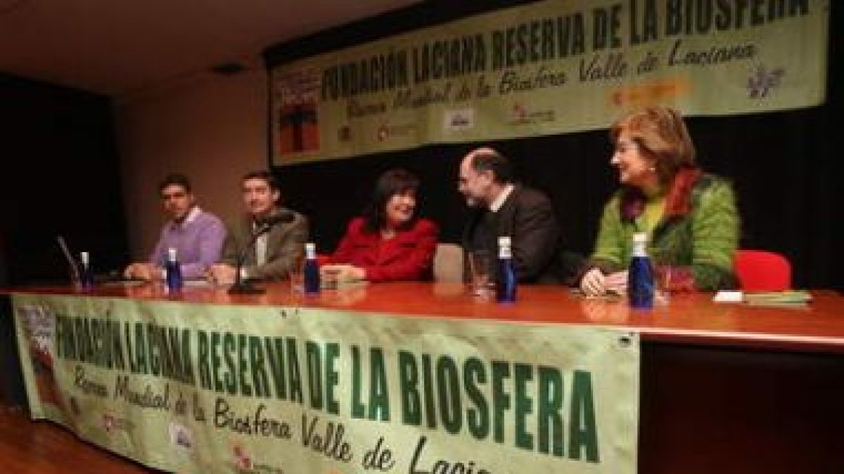 Manuel Castro, José Ángel Arranz, Ana Luisa Durán, Jesús Casas y Ana Leiva, durante la presentación