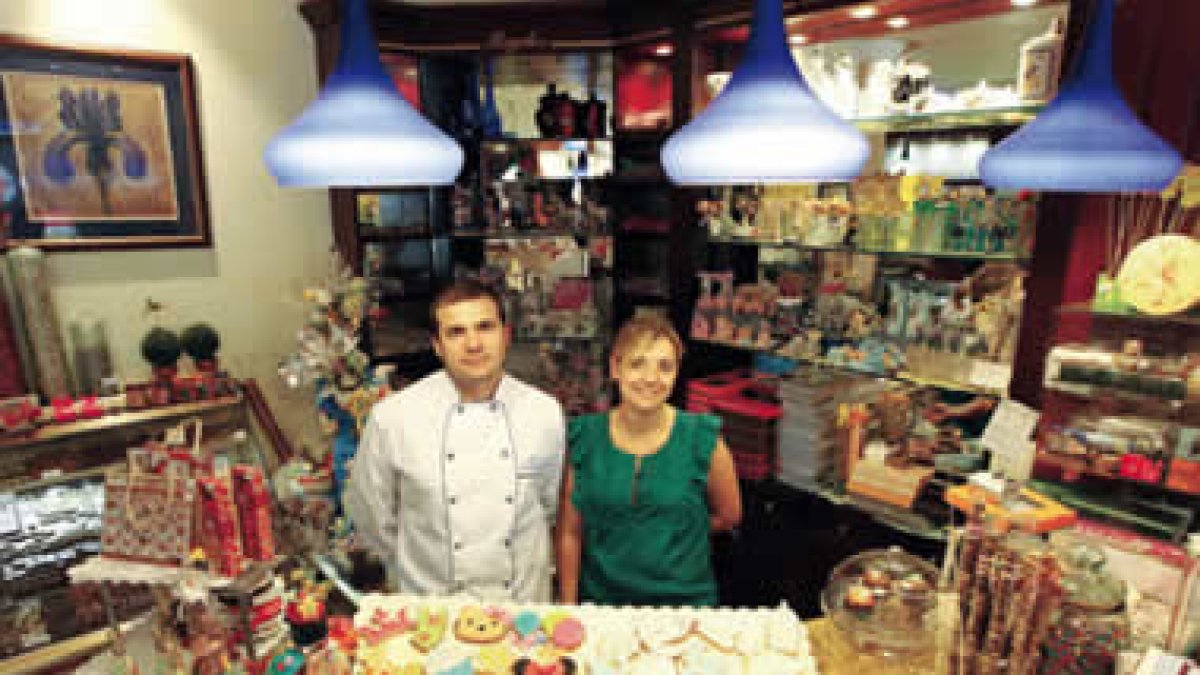 Gustavo y Patricia de La Fuente son la segunda generación de pasteleros de Fuensanta.