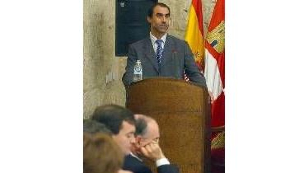 César Antón compareció en las Cortes para explicar los presupuestos
