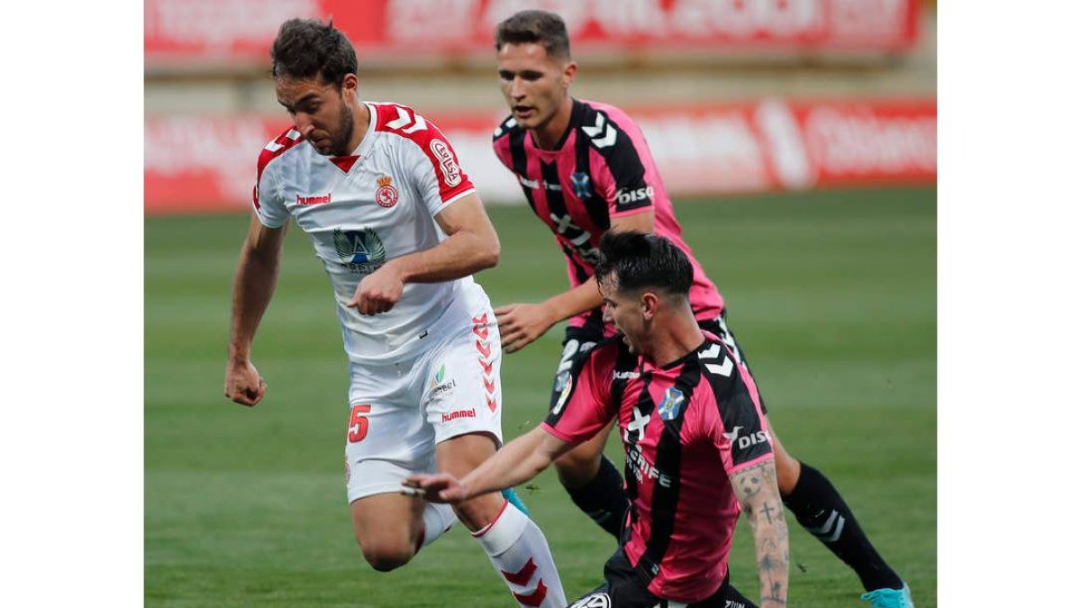 Ángel García ya no tiene licencia federativa con la Cultural y Deportiva Leonesa. JESÚS F. SALVADORES