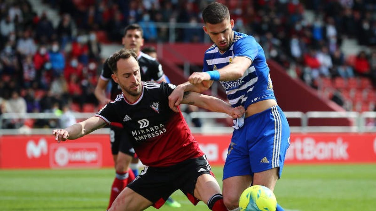 Copete podría regresar al equipo tras la sanción que le ha mantenido fuera. L. DE LA MATA