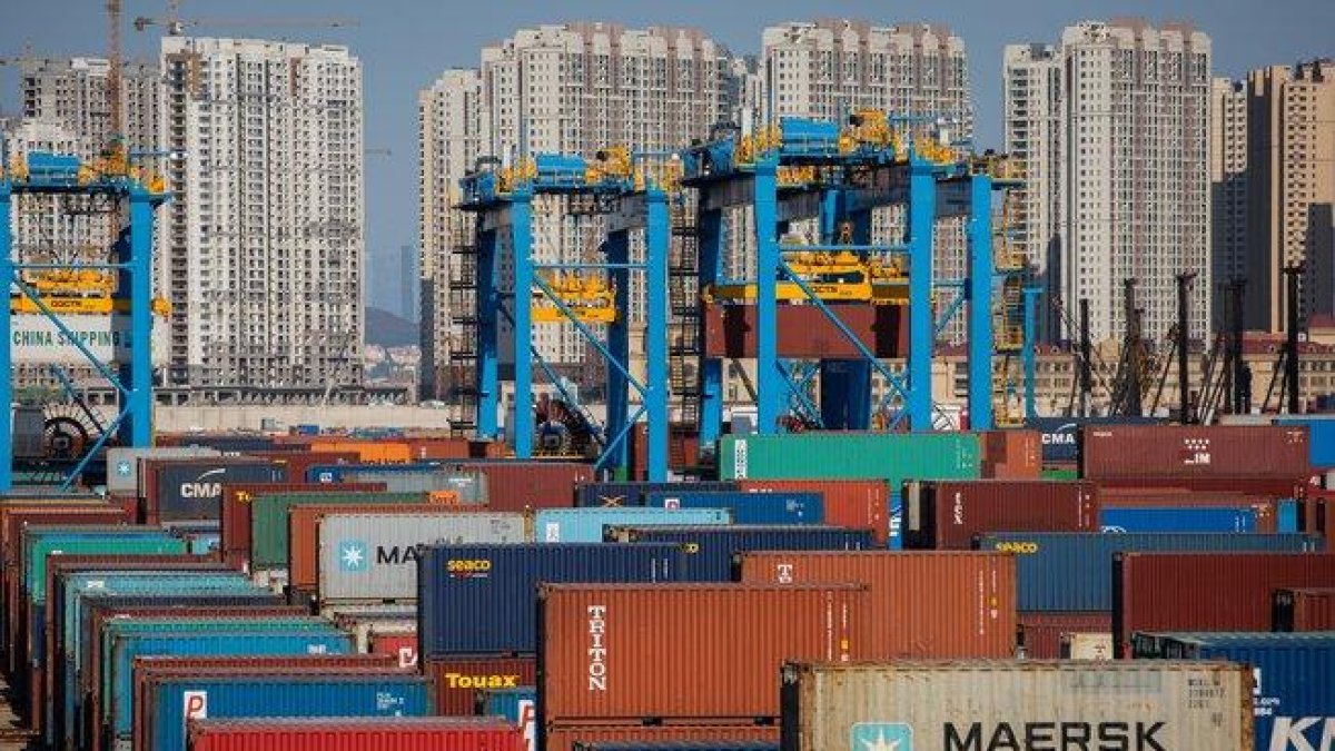 Contenedores de exportaciones en un puerto de China.