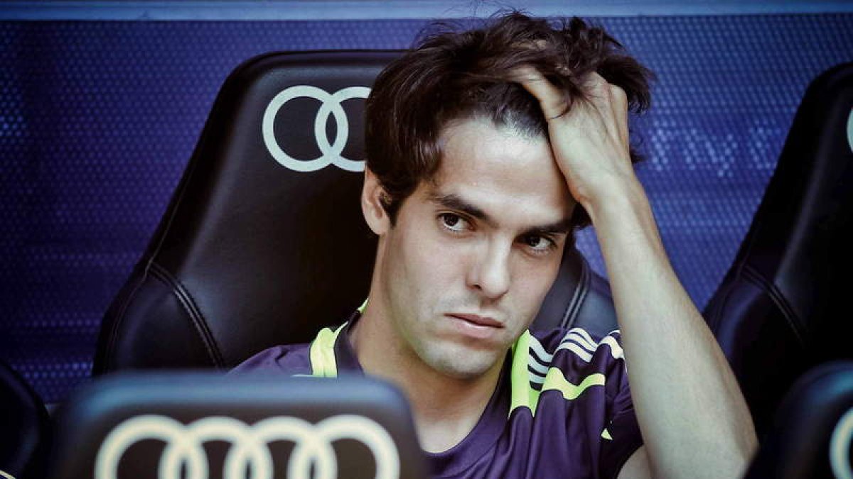 Kaká aspira a abandonar el banquillo y hacerse con un sitio en el centro del campo blanco.