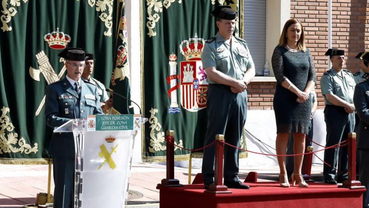 El general de Brigada zamorano Clemente García Barrios tomó hoy posesión del cargo de jefe de la XII Zona de la Guardia Civil en Castilla y León.