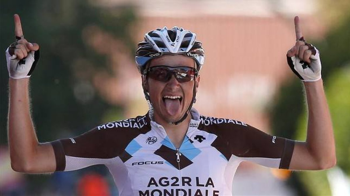 El ciclista francés Alexis Gougeard gana la 19ª etapa de la Vuelta, con final en Ávila.