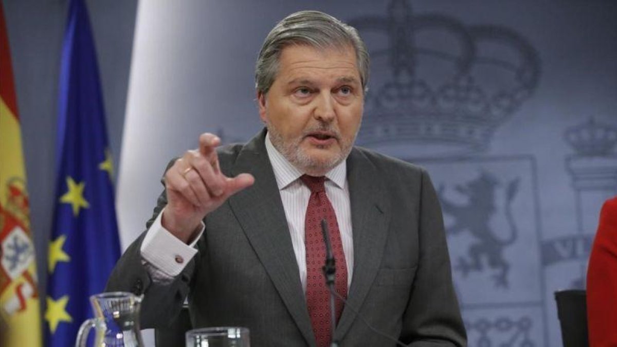El portavoz del Gobierno y ministro de Cultura, Íñigo Méndez de Vigo