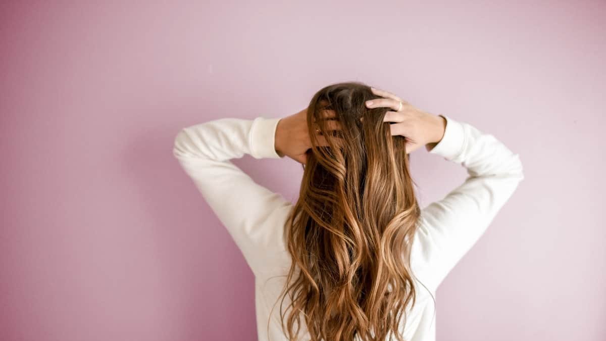 Consejos para frenar la caída del pelo de forma natural ¡Ni un pelo de tonto!