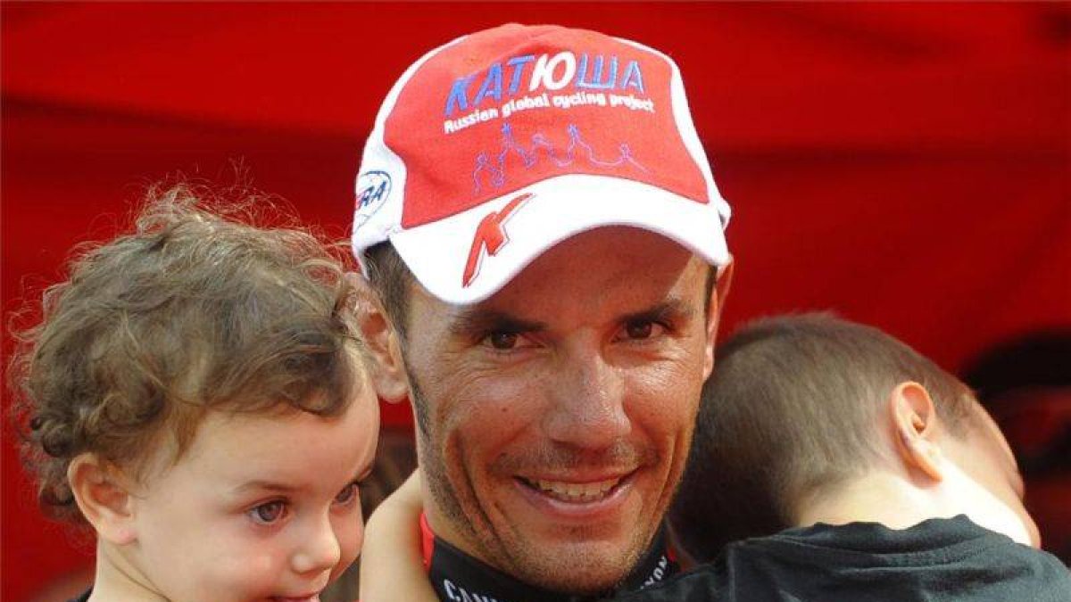 Joaquim 'Purito' Rodríguez celebra la victoria con sus hijos