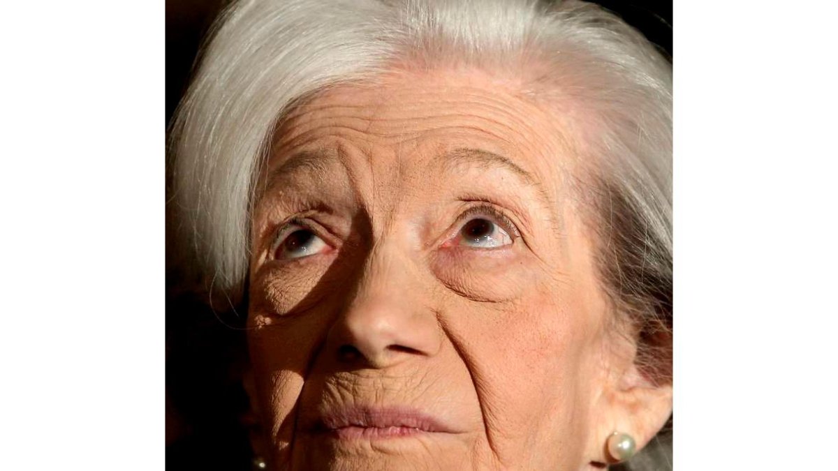 Imagen de Ana María Matute con 85 años