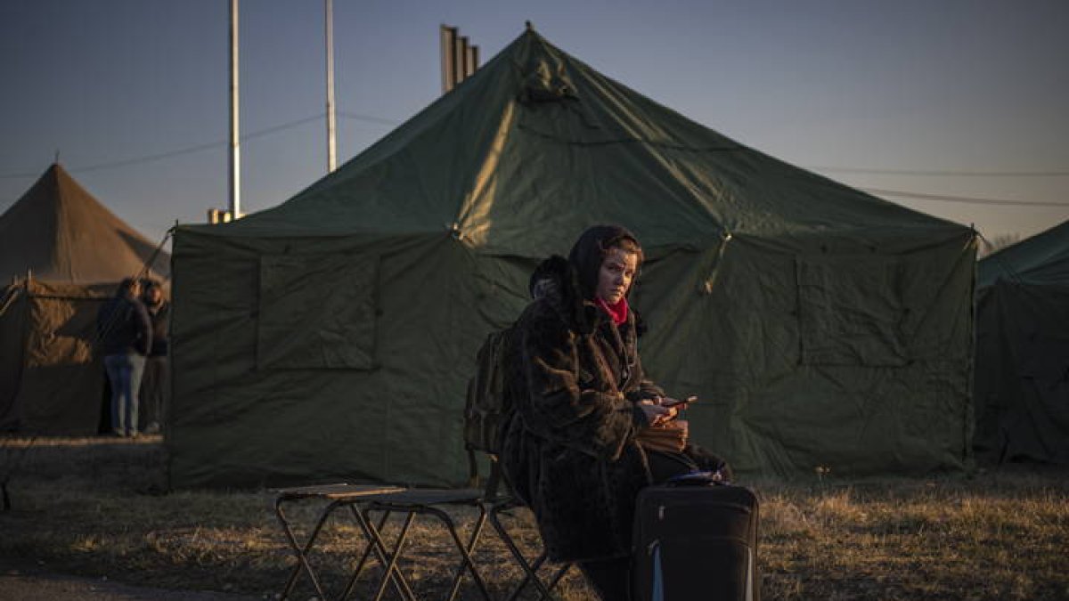 Imagen de una refugiada ucraniana. MARTIN DIVISEK