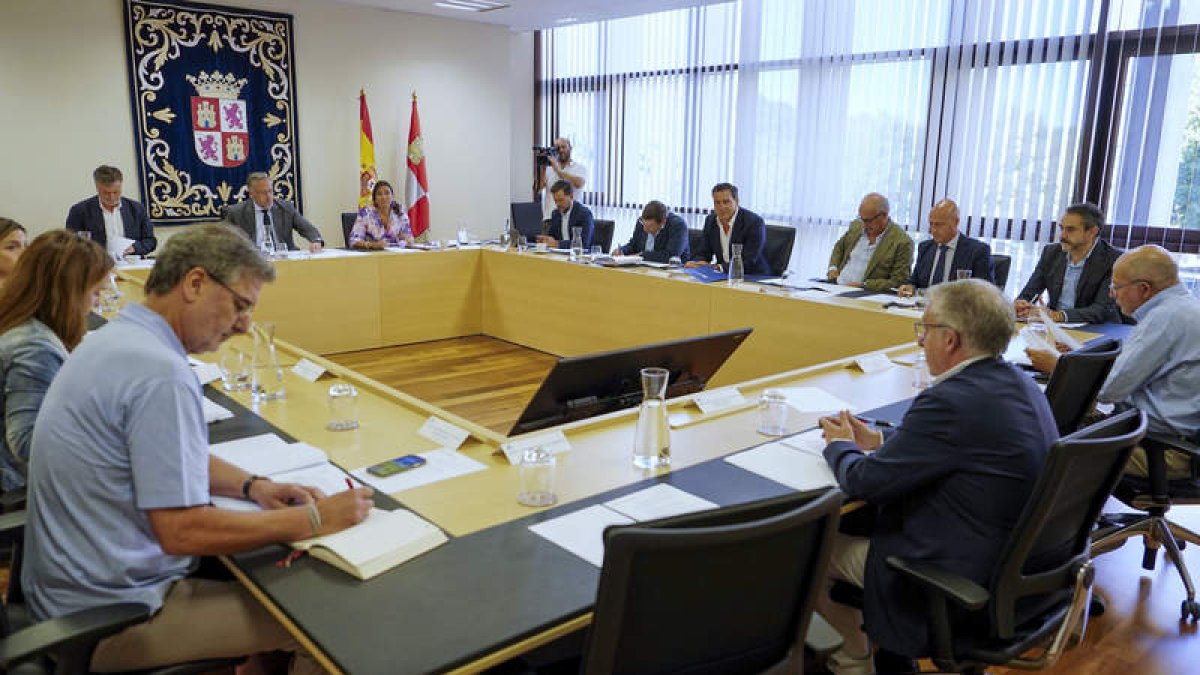 Reunión de la Junta de Portavoces en las Cortes de CyL. NACHO GALLEGO