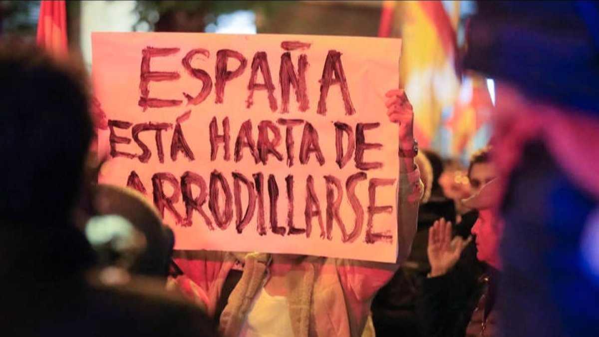 Imagen de archivo de las prptestas en Madrid contra la amnistía que pretende pactar el Gobierno con los independentistas catalanes. FERNANDO ALVARADO