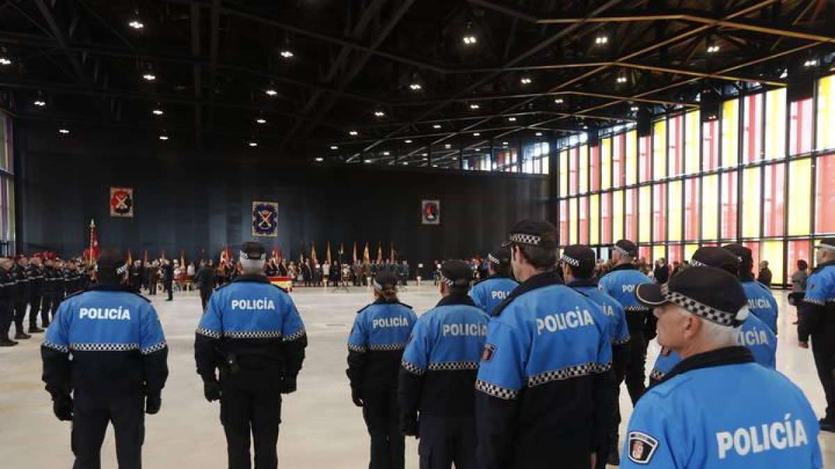 Agentes de la policía local de León