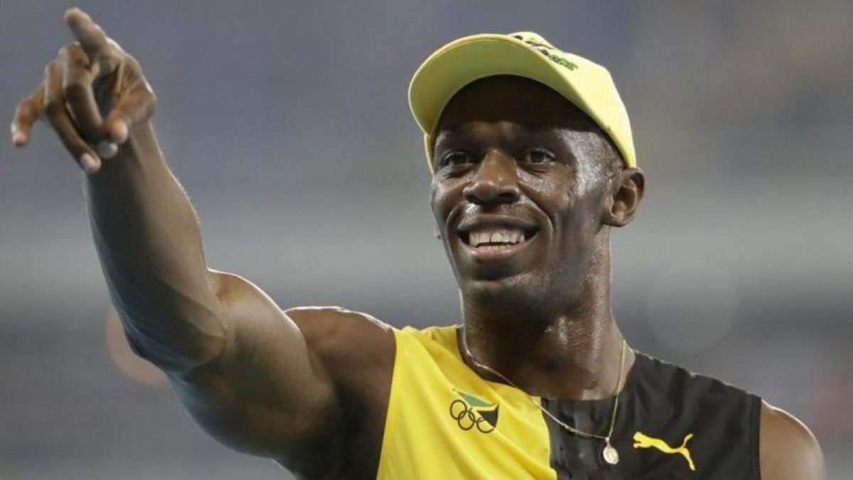 Bolt celebra su medalla de oro olímpico en Río de Janeiro.