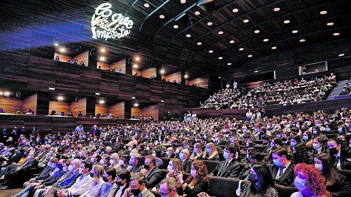 El público llenó el Auditorio de León en el primer congreso celebrado en León. DL