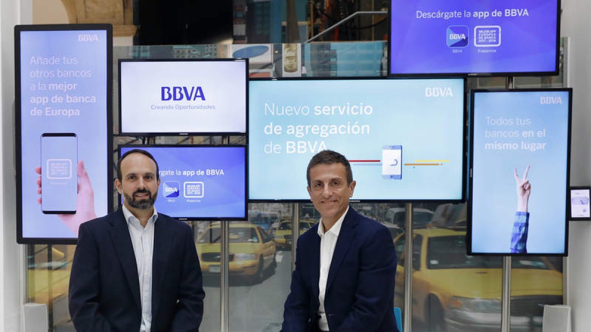 Manuel Moure, director de Productos Digitales de BBVA España y Raúl Pérez, director adjunto de Transformación Digital de BBVA. DL
