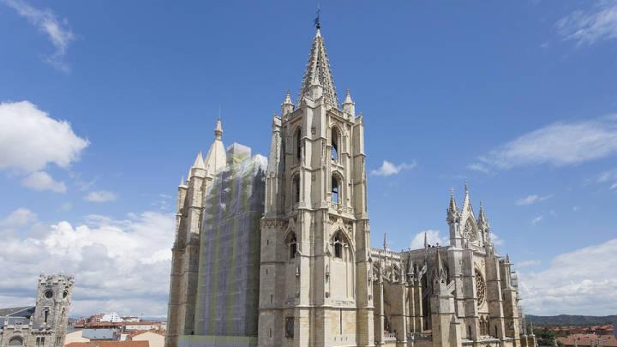 Vista exterior de la Catedral de León