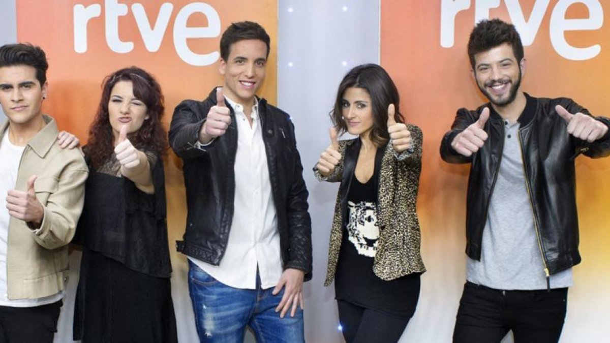 Maverick, Electric Nana, Xuxo Jones y Salvador Bertran, miembros del jurado de TVE en el Festival de Eurovisión 2016, con Barei (segunda por la derecha).
