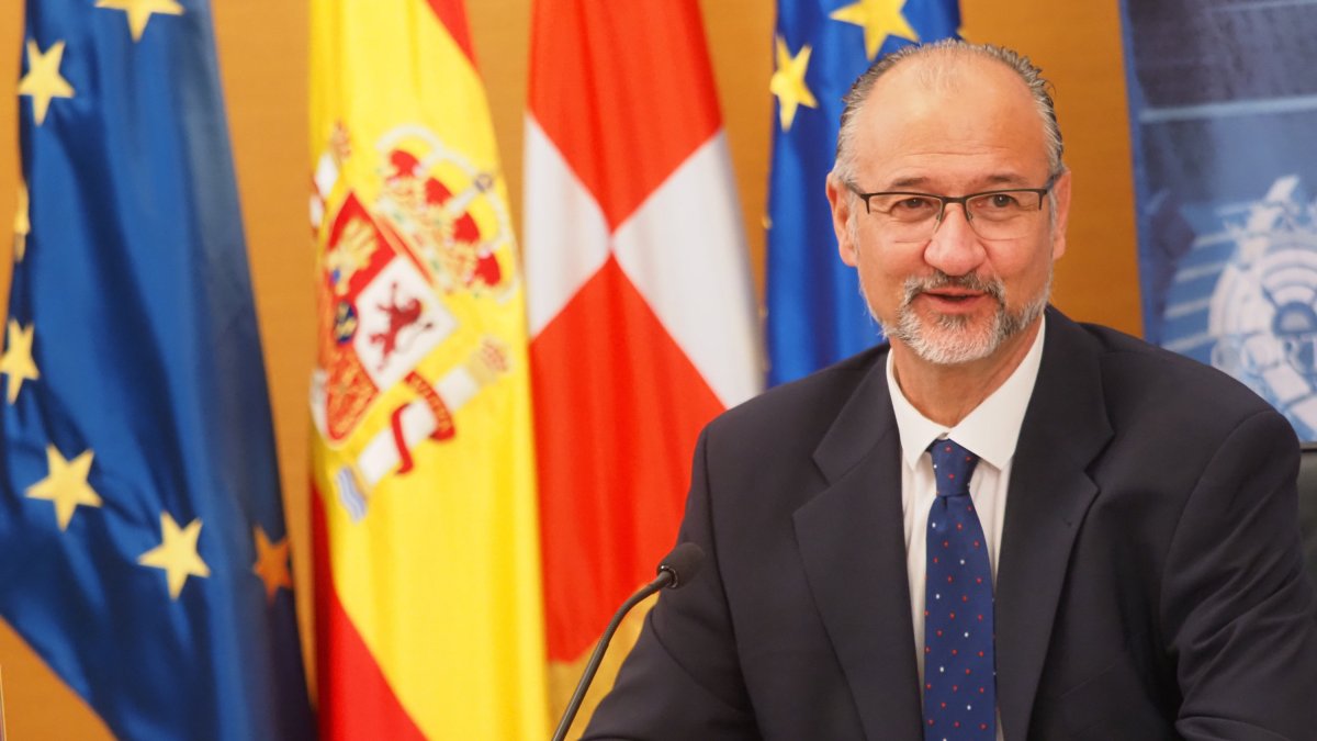 El presidente de las Cortes de Castilla y León, Luis Fuentes, participa en la Comisión Permanente de la Conferencia de las Asambleas Legislativas de Europa (CALRE).  ICAL/R. VALTERO