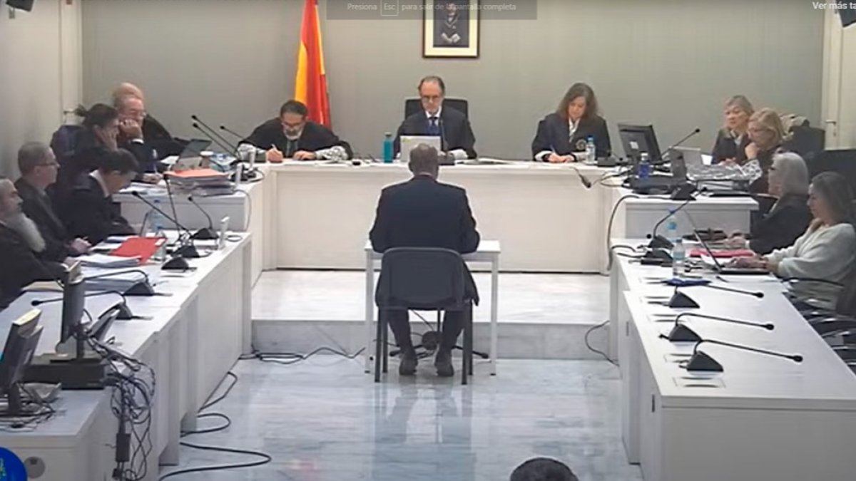 Las fiscales Carmen García-Cerdá (esquina superior derecha) y Teresa Gálvez (justo a su lado) se plantean endurecer su propuesta. AN